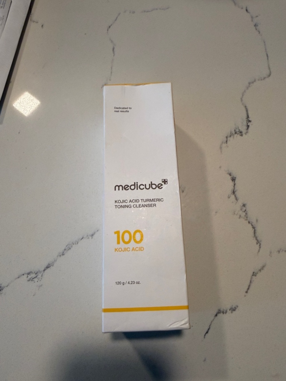 medicube Kojic Acid Turmeric Toning Cleanser - White & Yellow